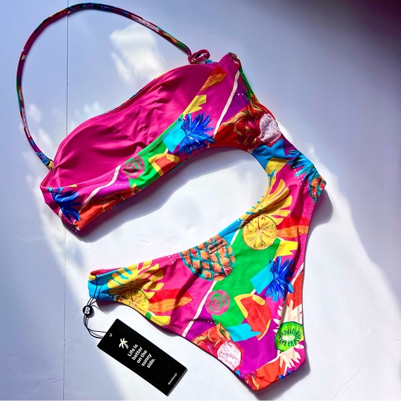 NWT Blackbough Poppy Cut One Piece in Tropical Island Tiki Print Cheeky Fit 🌸 - Picture 11 of 16